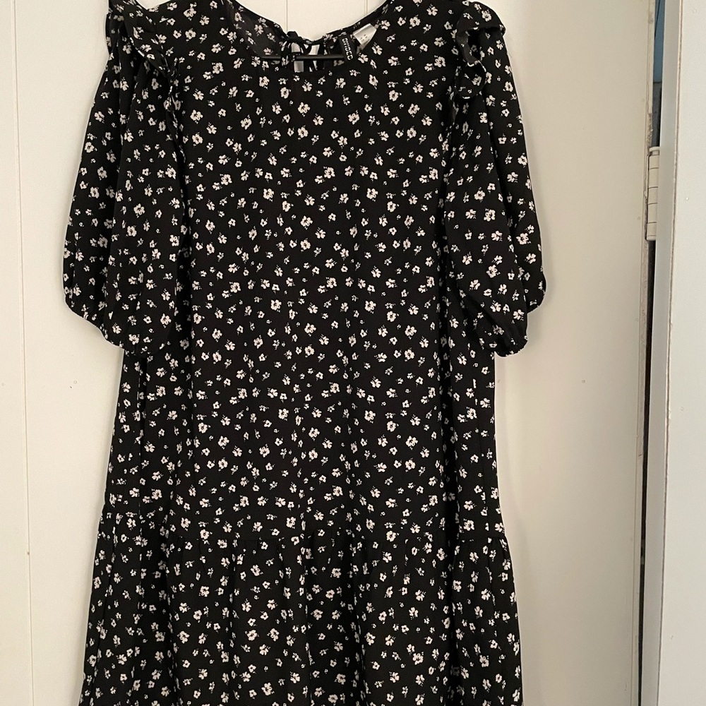 H&M dress never worn